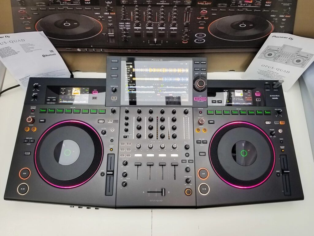AlphaTheta XDJ-AZ, AlphaTheta OMNIS-DUO, Pioneer DJ OPUS-QUAD, Pioneer DJ XDJ-RX3, Pioneer XDJ-XZ, Pioneer DDJ-FLX10, AlphaTheta DDJ-GRV6, Pioneer DDJ-1000, Pioneer DDJ-1000SRT, Pioneer DDJ-REV7, AlphaTheta CDJ-3000X , Pioneer CDJ-3000, Pioneer DJ DJM-A9